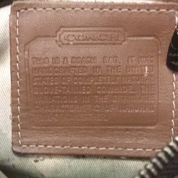 Coach mini shoulder bag perfect for fall - Picture 3 of 4